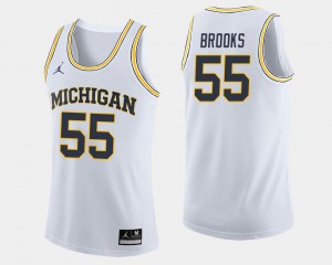 White College Basketball Men's Eli Brooks Michigan Jersey #55 843357-276